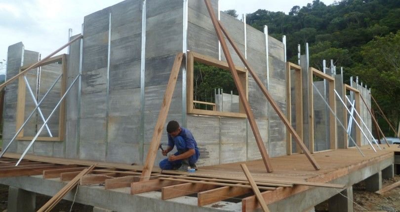 ¿Cuánto se demora en construir una casa prefabricada?